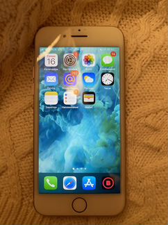 Телефон iPhone