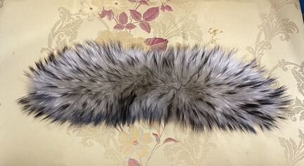 Меховой воротник Moncler