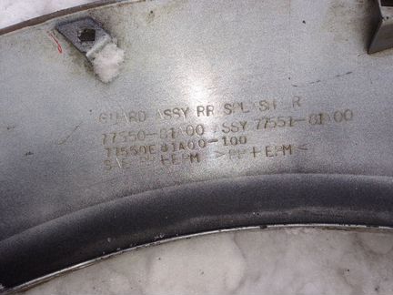 Suzuki Jimny накладка заднего R крыла