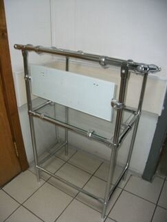 Кафедра из хромированных труб и стекла