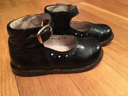 Туфли для девочки размер 22