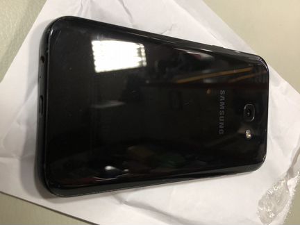 Телефон Samsung A7 2017