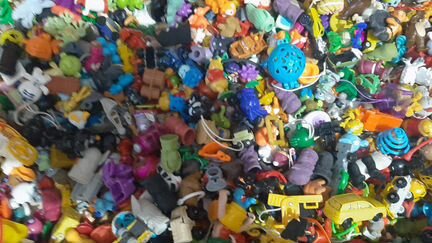 Игрушки из киндера