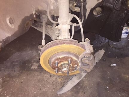 Кулак поворотный 2.0 в сборе Lancer 9
