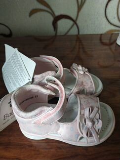 Сандалики для девочки новые