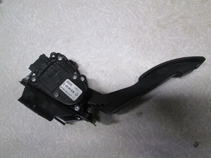 Педаль газа Nissan Almera G15, МКПП 8200386506D
