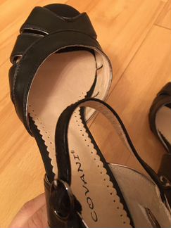 Кожаные босоножки новые