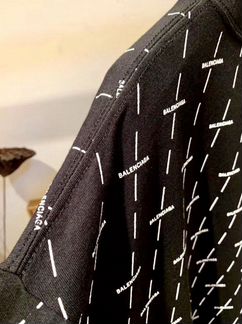 Футболка Balenciaga