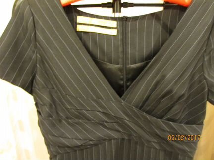 Платье футляр 44 р