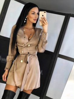 Шелковое платье на запах