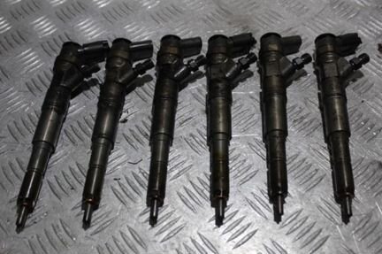 Форсунка топливная бмв BMW 3 E90 X5 5 E60 7793836