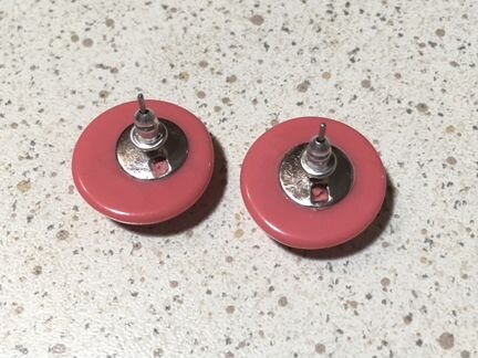 Розовые серьги-гвоздики