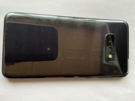 Samsung Galaxy S10e 6/128Gb черный идеальный