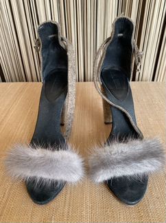 Босоножки из войлока с мехом норки A la russe б/у