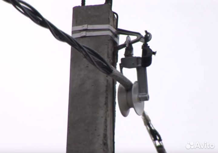 Зажим для крепления заземления на монтажных крюках эзк