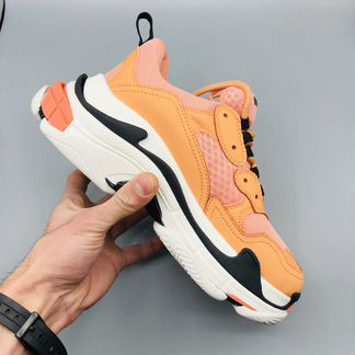 Balenciaga Triple s