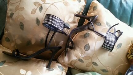 Karen Millen. England. Lux class. Svarovski