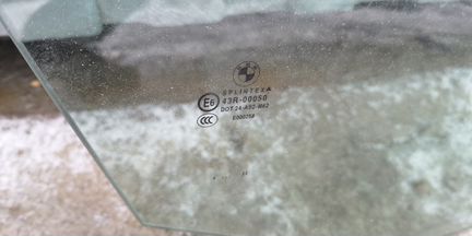 Переднее правое стекло двери BMW 5 E60 E 60