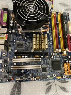 Материнская плата с процессором и памятью