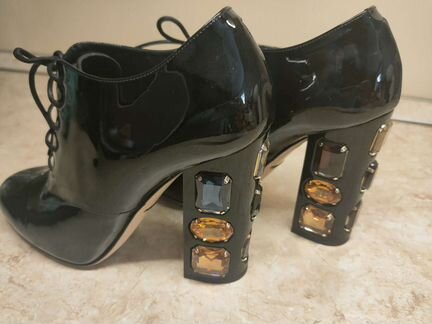 Туфли лакированные на каблуках Dolce Gabbana 37