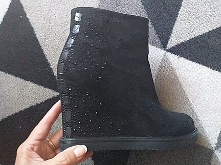 Ботинки женские черные со стразами