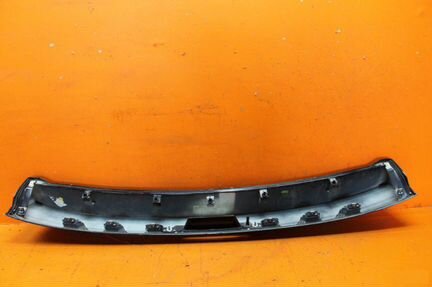 Накладка крышки багажника Ford Kuga 2 2012-Нв