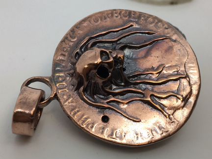 Монета кулон бронза