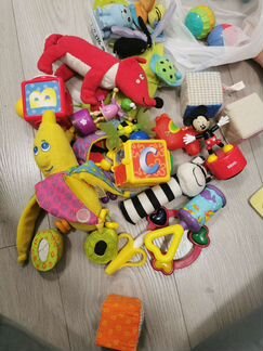 Погремушки, игрушки для малыша