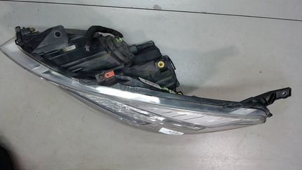 Фара (передняя) левая Opel Meriva 2010, 2011