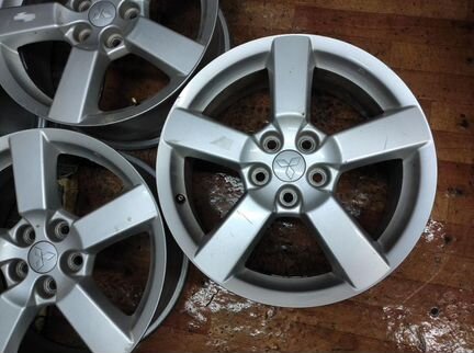 Диски бу оригинал R18 I на Mitsubishi