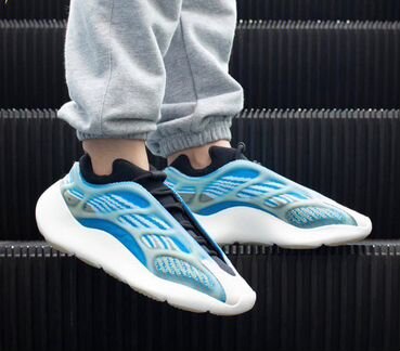 Кроссовки adidas yeezy boost 700 v3 (36-45)