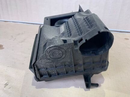 Корпус воздушного фильтра Volvo V50 II 2.4 2008