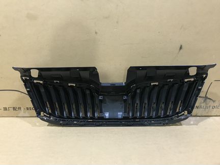 Решетка радиатора Skoda Octavia A7