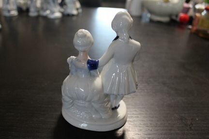 Фарфоровая скульптура