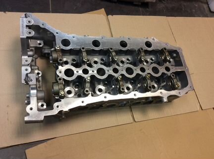 Головка блока Range Rover Vogue dizel LR023010