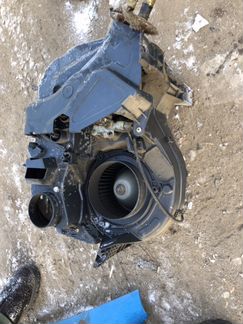 Mitsubishi canter б.у вентилятор печки с корпусом