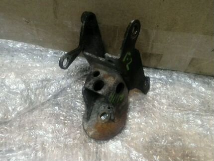 191199273D кронштейн передний гольф2 автомат