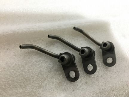 Форсунка масляная Mazda CX-7 3/6 MPS L3K9-10-580