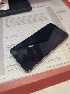 Телефон iPhone 32 grey
