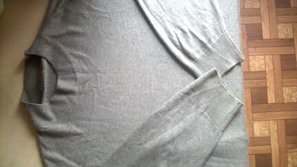 Пуловер серый