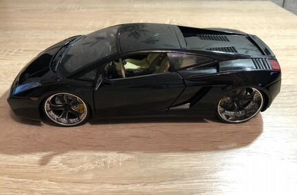 Модель 1/18 Lamborghini Gallardo Playerz «maisto»