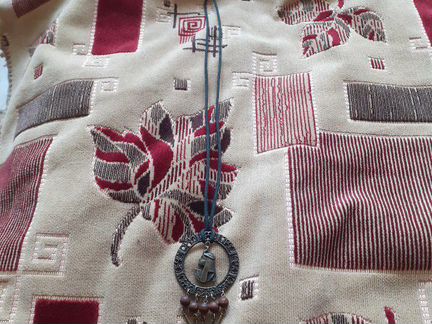 Подвеска на шнурке, в стиле бохо