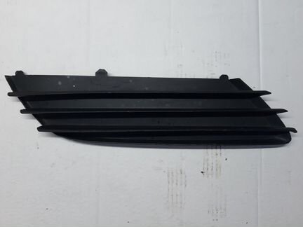 Решетка в бампер правая Opel Astra H