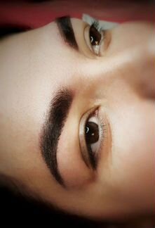 Перманентный макияж бровей