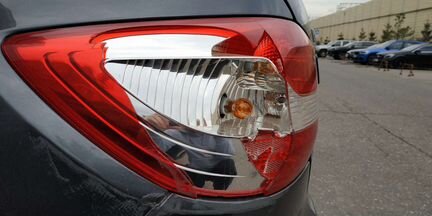 Фонарь задний левый Гранта Лифтбек