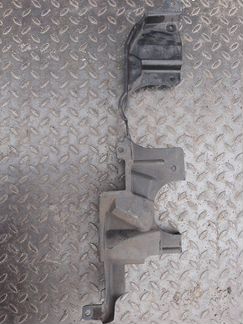 Кожух рулевого механизма левый верхний Bmw X6 F16