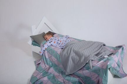 Кровать детская