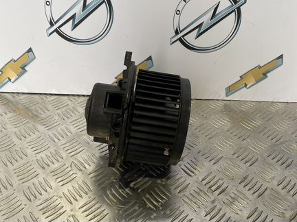 Мотор печки Опель Астра J / Insignia