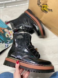 Ботинки женские высокие лакированные