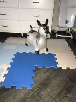 Игрушка надувная Зебра прыгун